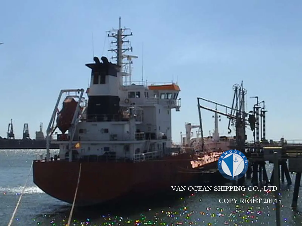 Olie-/chemikaliëntanker te koop
