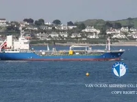 Olie-/chemikaliëntanker te koop