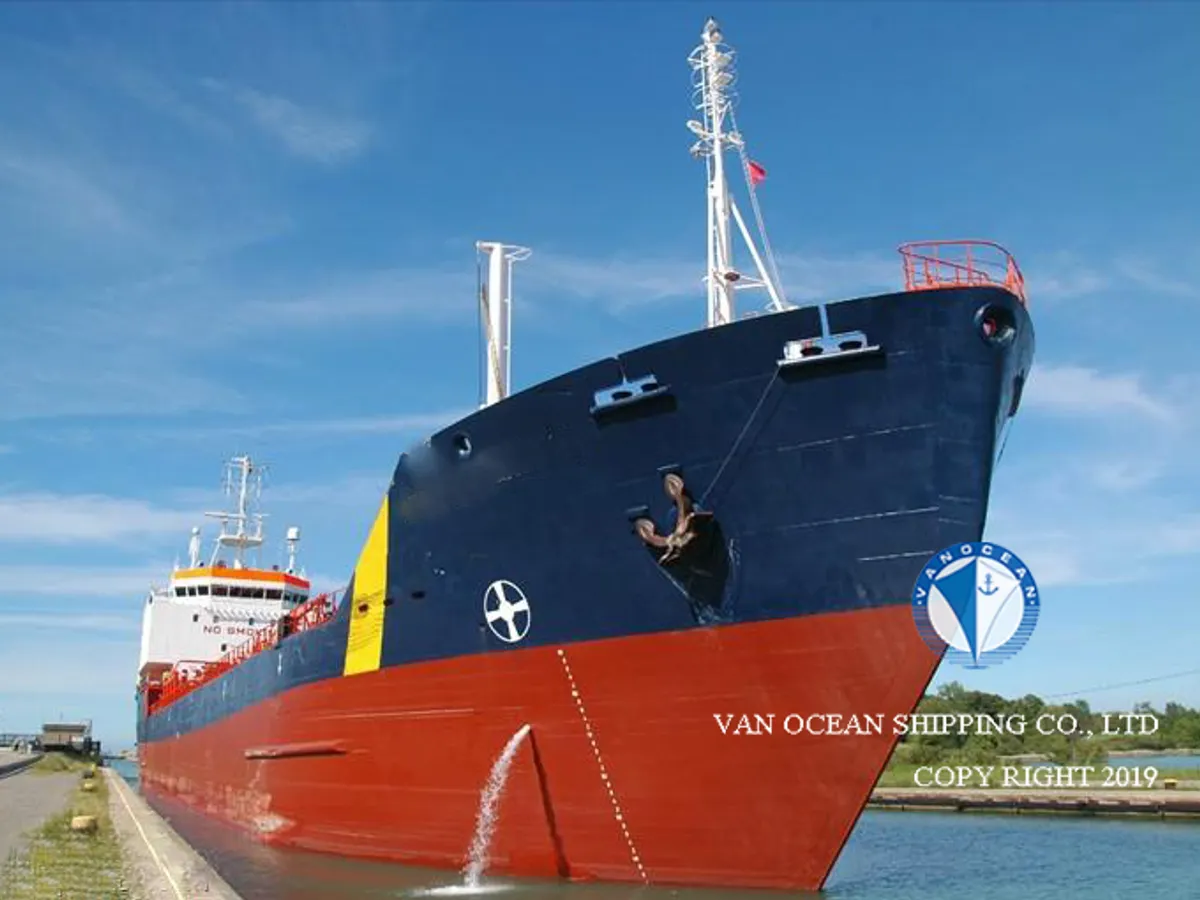 Olie-/chemikaliëntanker te koop