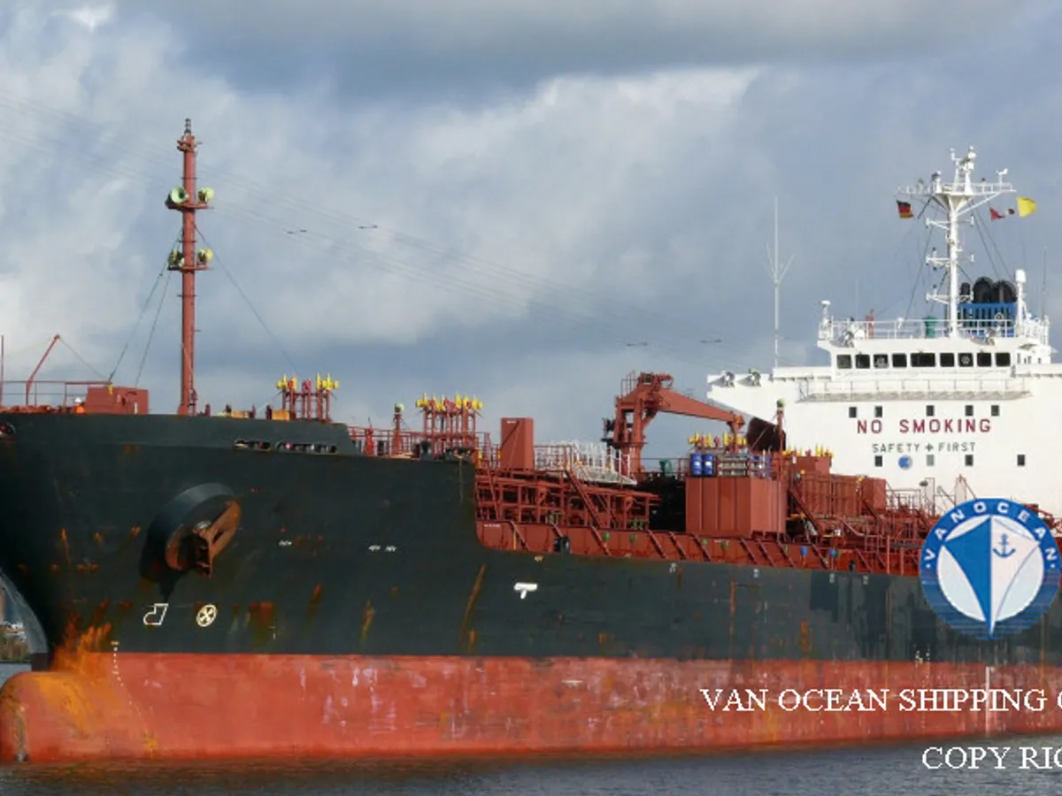 Olie-/chemikaliëntanker te koop