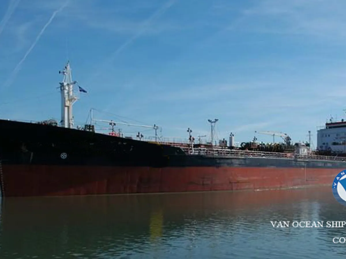Olie-/chemikaliëntanker te koop