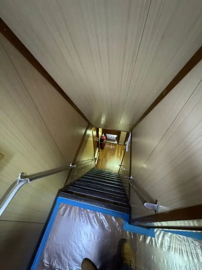 Containerschip te koop