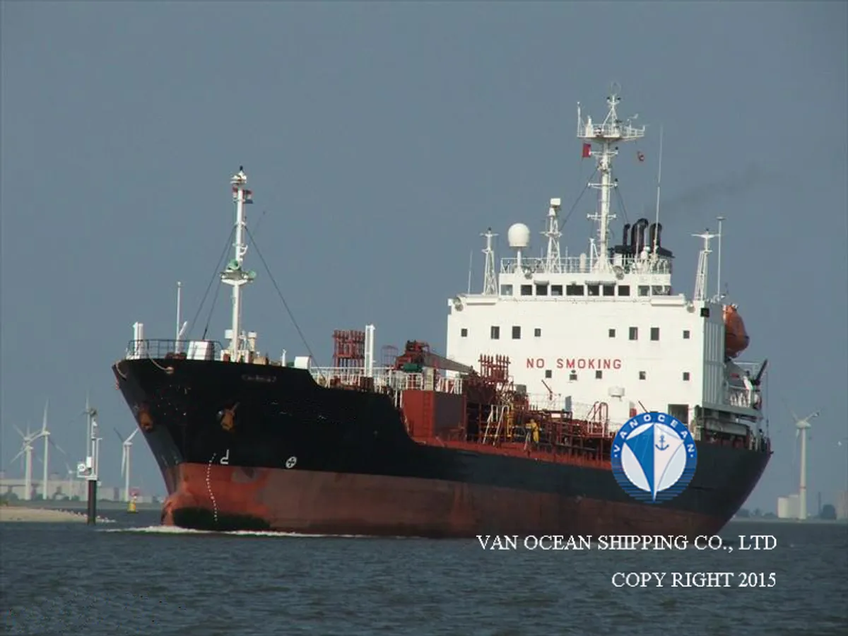 Olie-/chemikaliëntanker te koop