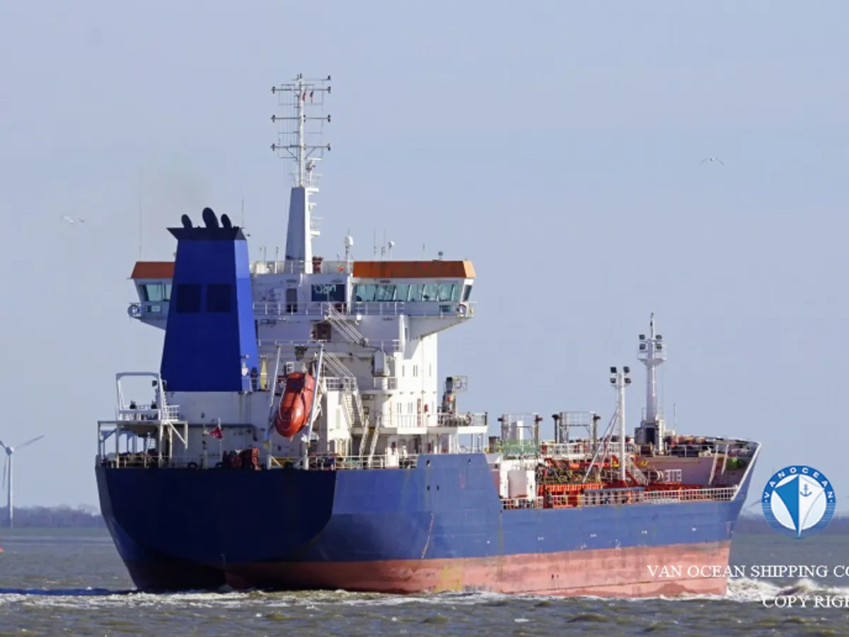 Olie-/chemikaliëntanker te koop