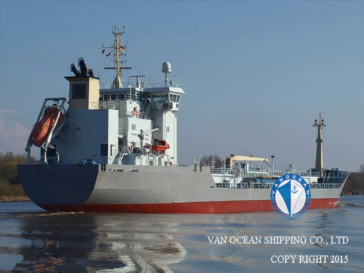 Olie-/chemikaliëntanker te koop