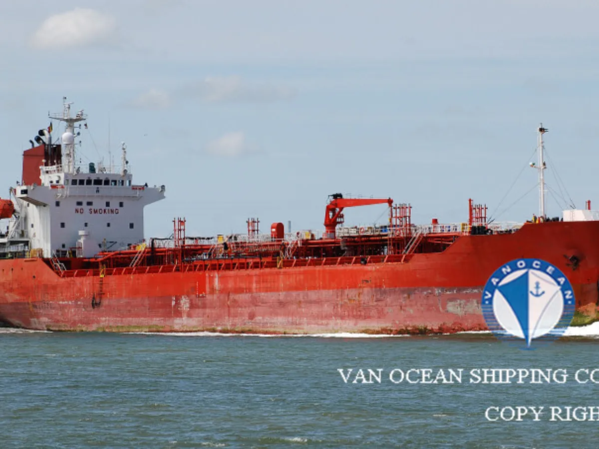 Olie-/chemikaliëntanker te koop