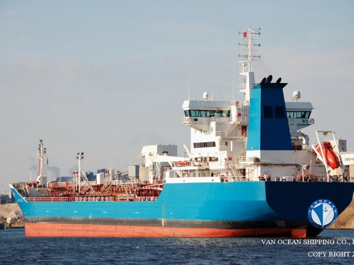 Olie-/chemikaliëntanker te koop
