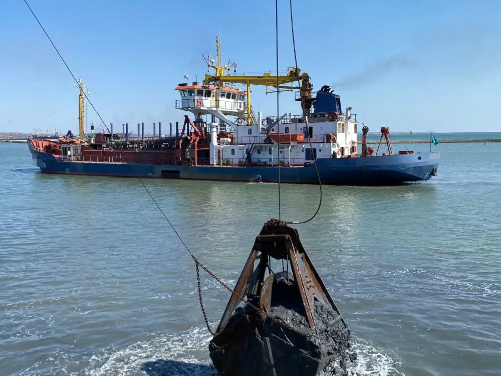 Baggeraarschip te koop