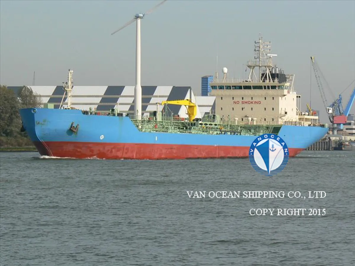 Olie-/chemikaliëntanker te koop