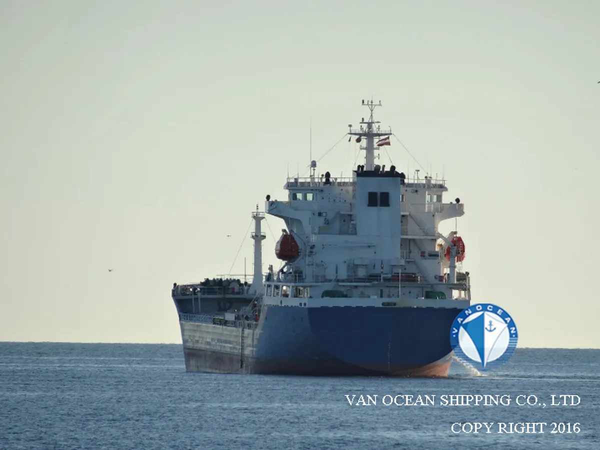 Olie-/chemikaliëntanker te koop