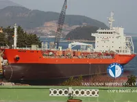 Olie-/chemikaliëntanker te koop