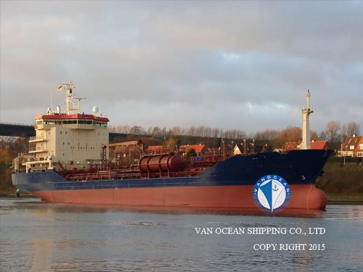 Olie-/chemikaliëntanker te koop