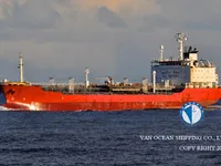 Olie-/chemikaliëntanker te koop