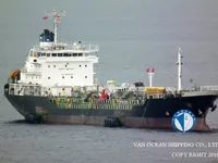 Olie-/chemikaliëntanker te koop