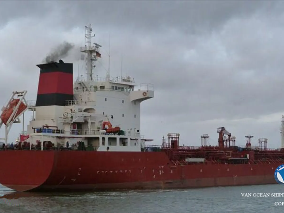 Olie-/chemikaliëntanker te koop