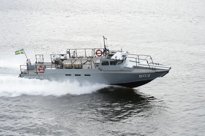 Marine- / militaire schepen te koop
