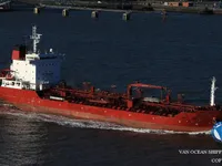 Olie-/chemikaliëntanker te koop