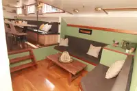 Drijvend hotel te koop
