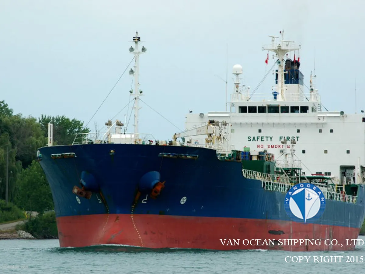Olie-/chemikaliëntanker te koop