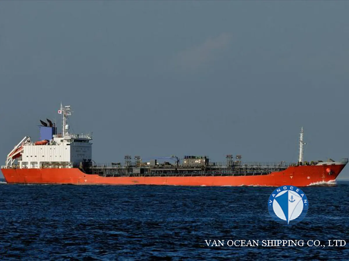 Olie-/chemikaliëntanker te koop