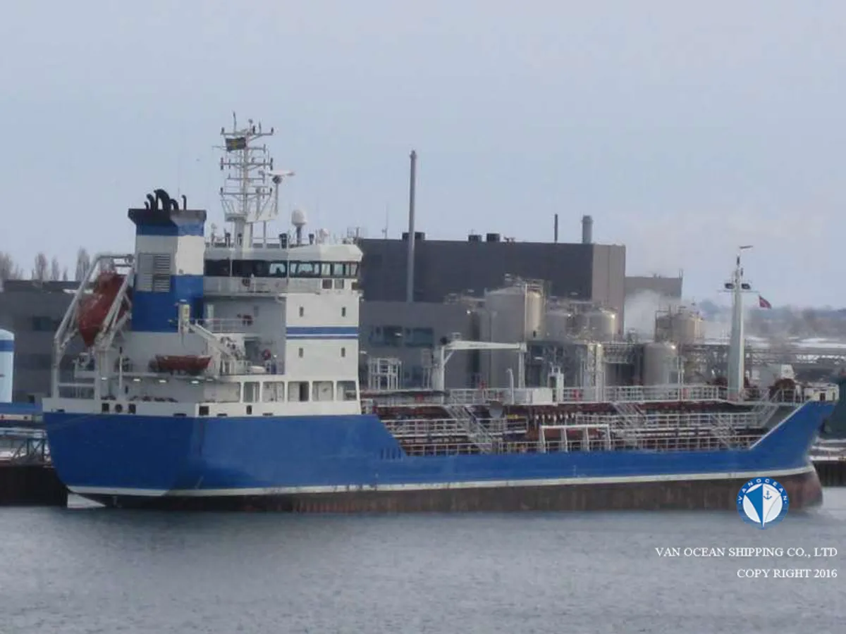 Olie-/chemikaliëntanker te koop