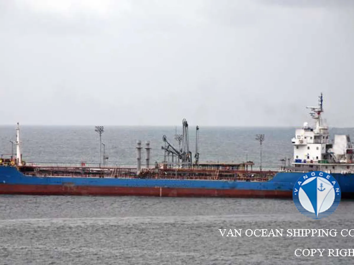 Olie-/chemikaliëntanker te koop