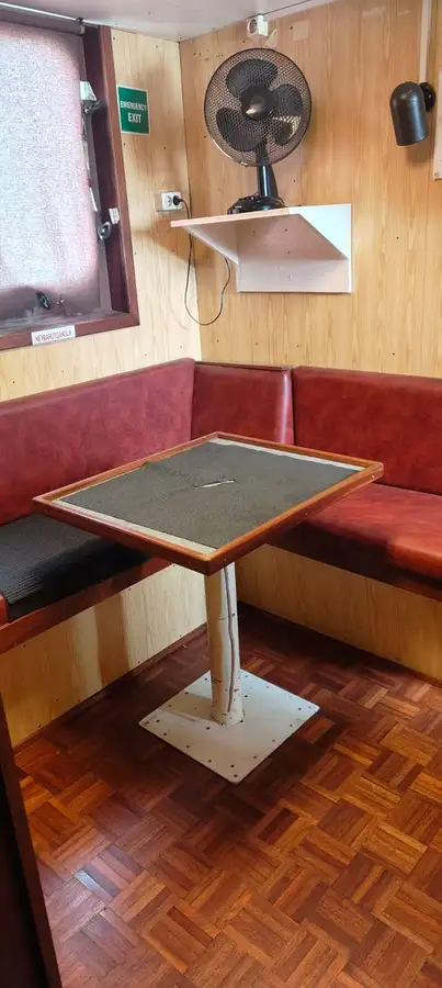 Bevoorradingsschip te koop