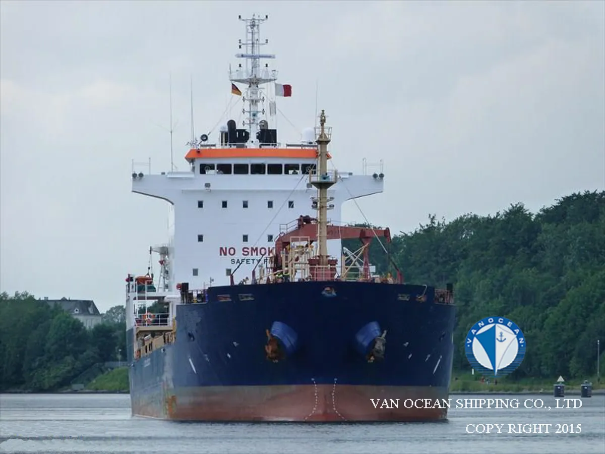 Olie-/chemikaliëntanker te koop