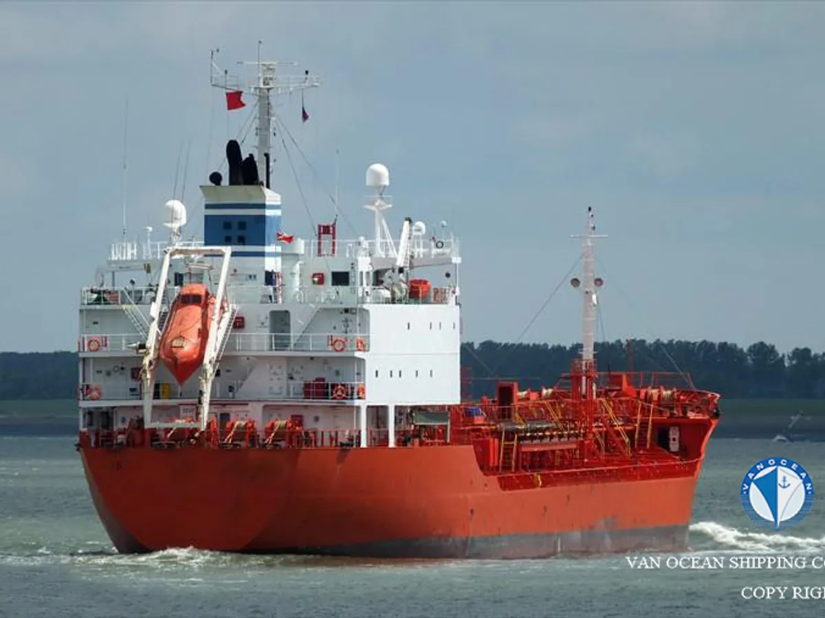 Olie-/chemikaliëntanker te koop