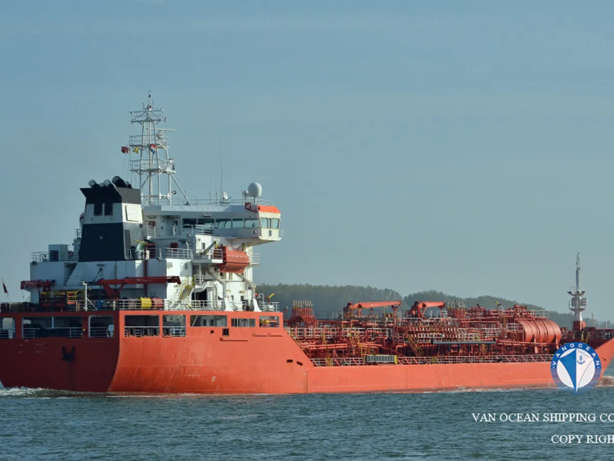 Olie-/chemikaliëntanker te koop