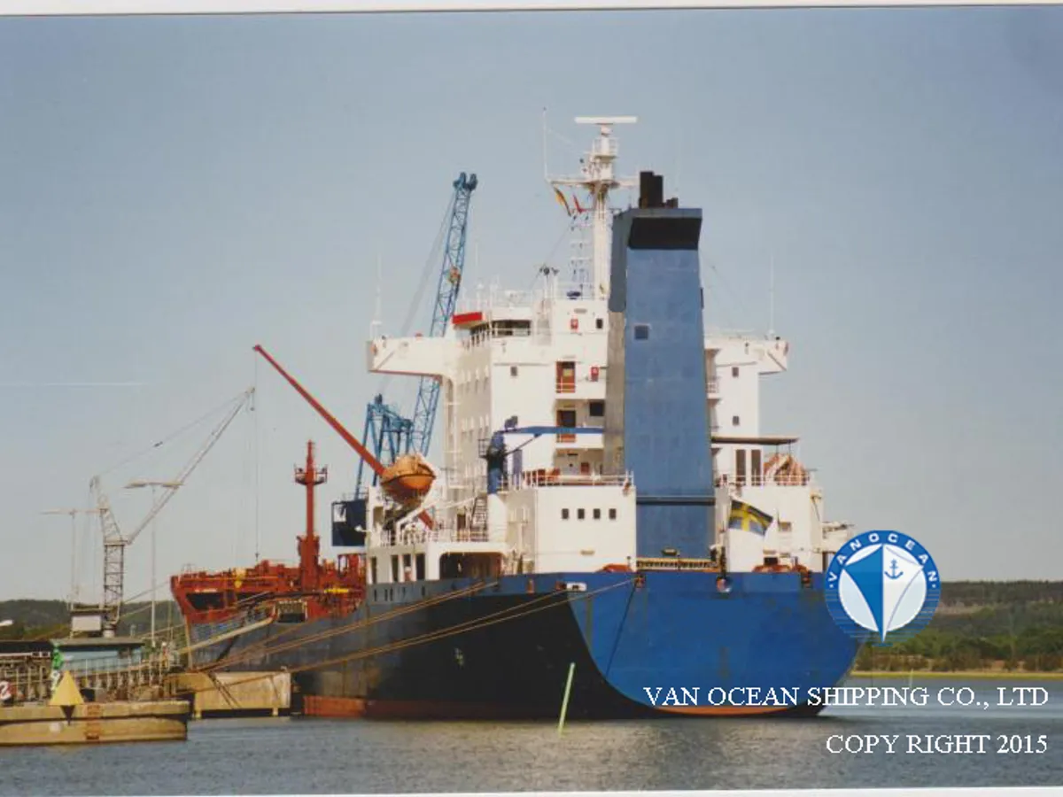 Olie-/chemikaliëntanker te koop