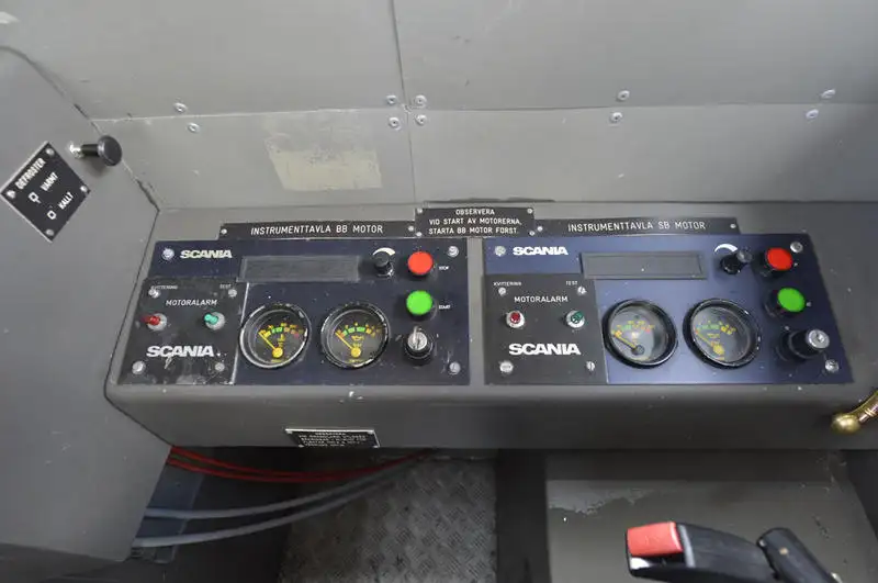 Marine- / militaire schepen te koop