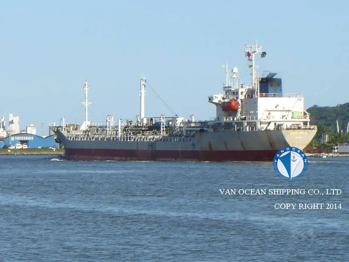 Olie-/chemikaliëntanker te koop
