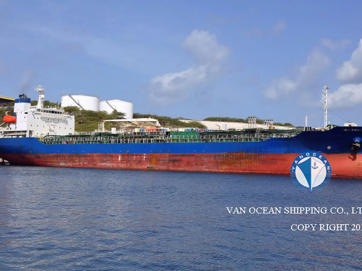 Olie-/chemikaliëntanker te koop
