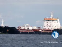 Olie-/chemikaliëntanker te koop