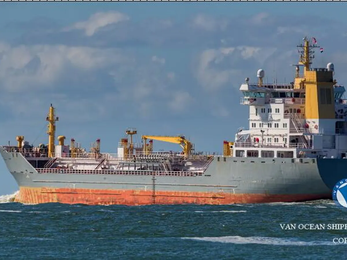 Olie-/chemikaliëntanker te koop