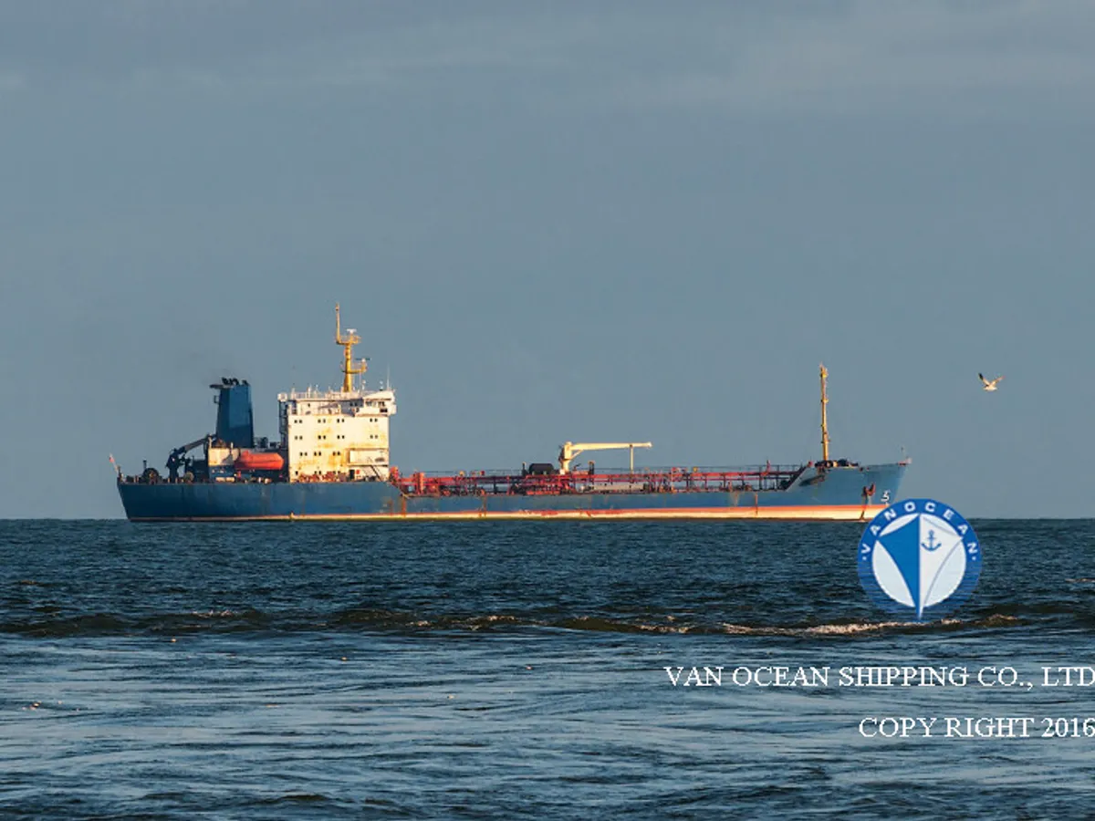 Olie-/chemikaliëntanker te koop