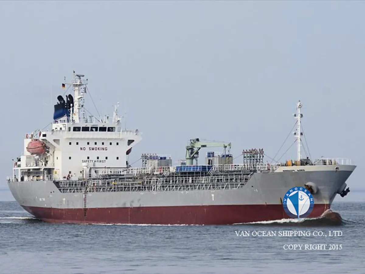 Olie-/chemikaliëntanker te koop
