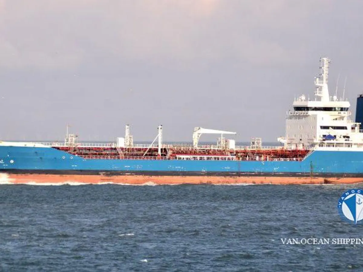 Olie-/chemikaliëntanker te koop