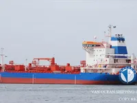 Olie-/chemikaliëntanker te koop
