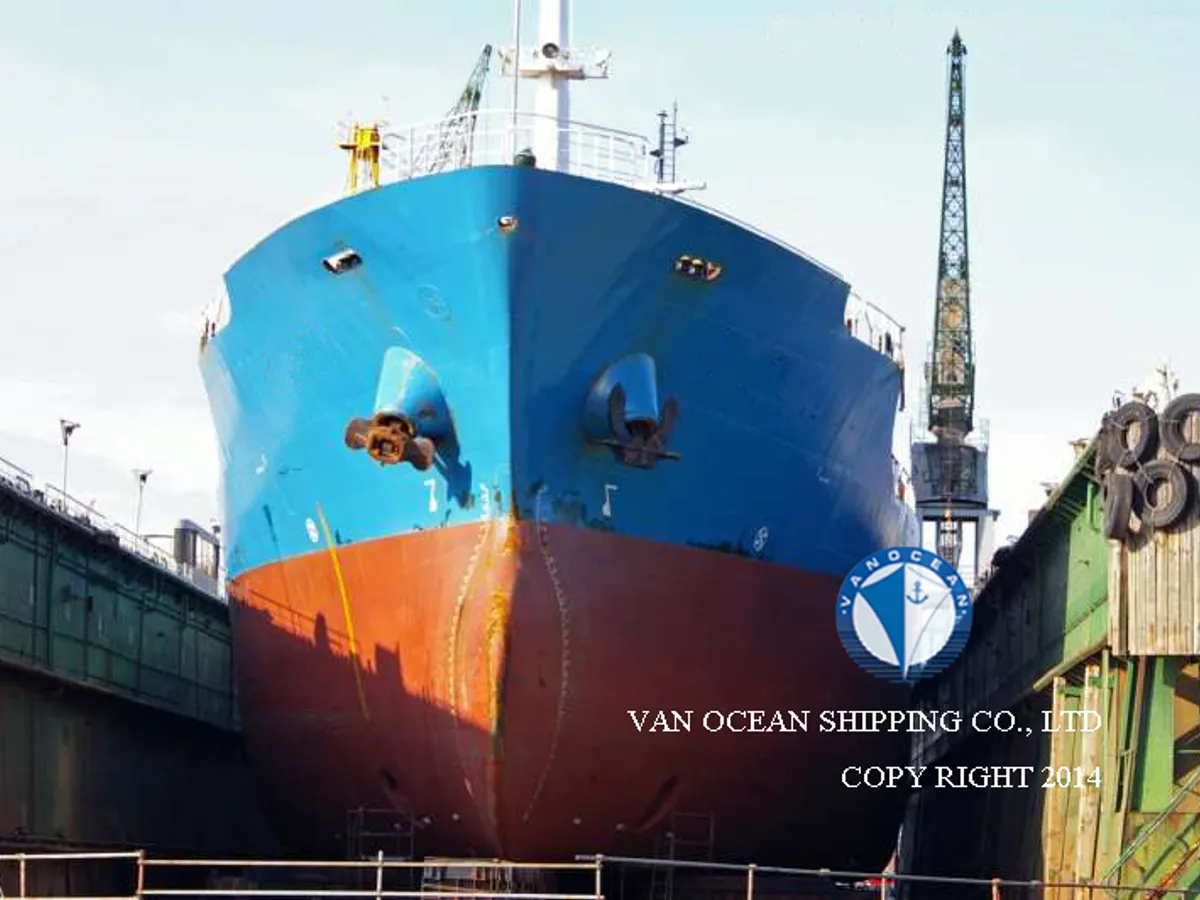 Olie-/chemikaliëntanker te koop