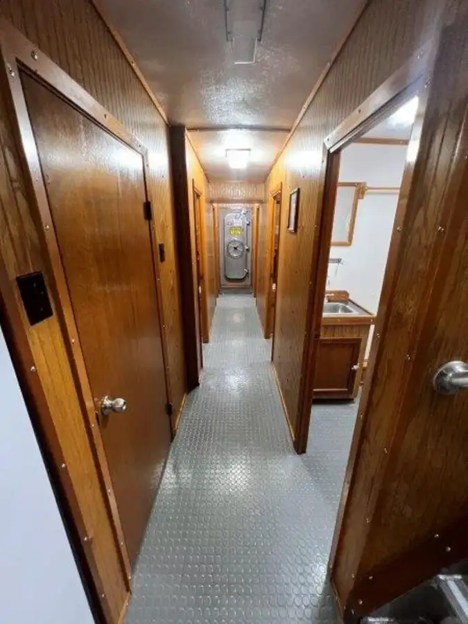 Bemanningboot te koop