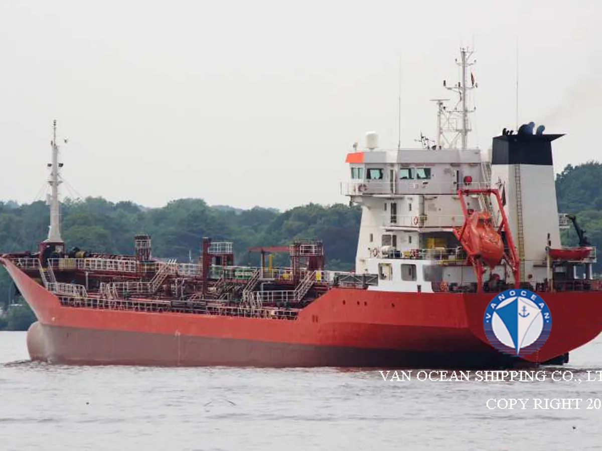 Olie-/chemikaliëntanker te koop