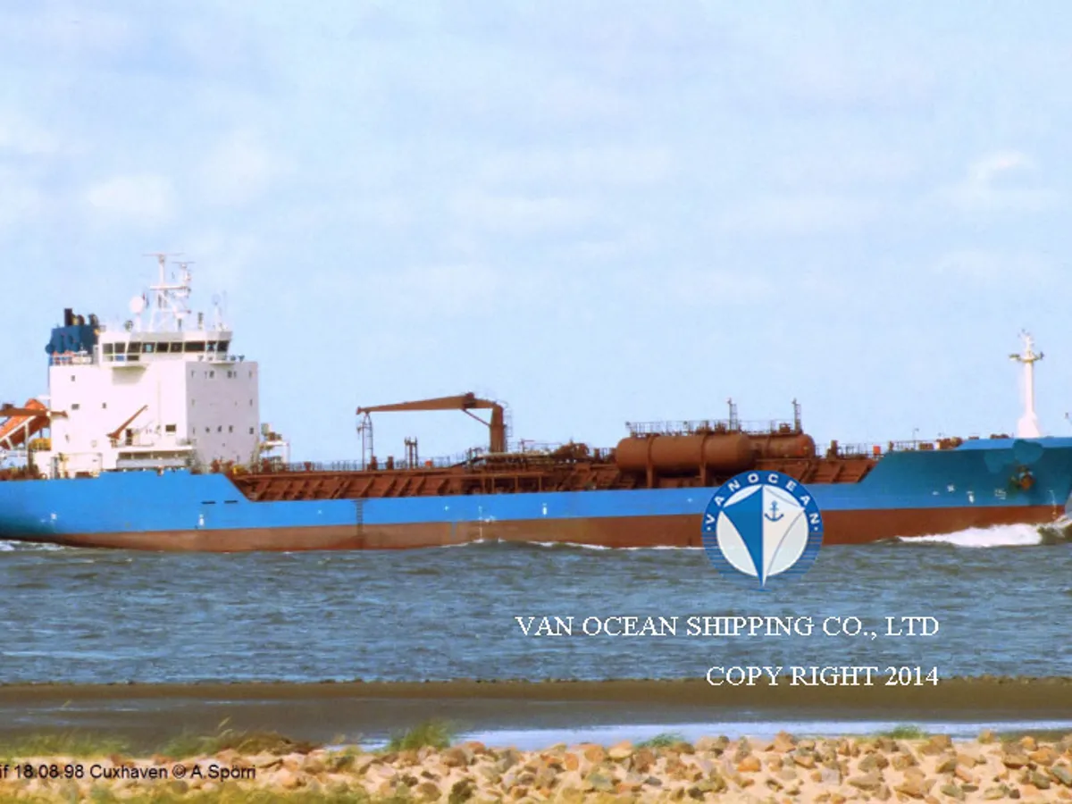 Olie-/chemikaliëntanker te koop
