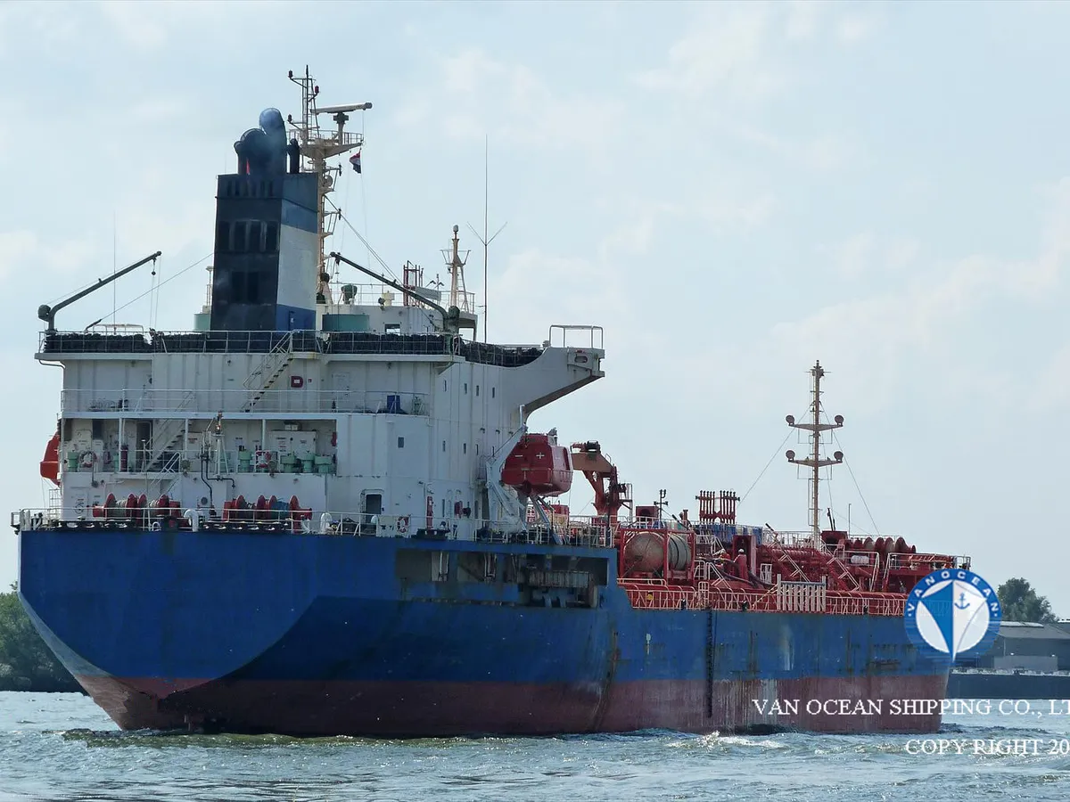 Olie-/chemikaliëntanker te koop