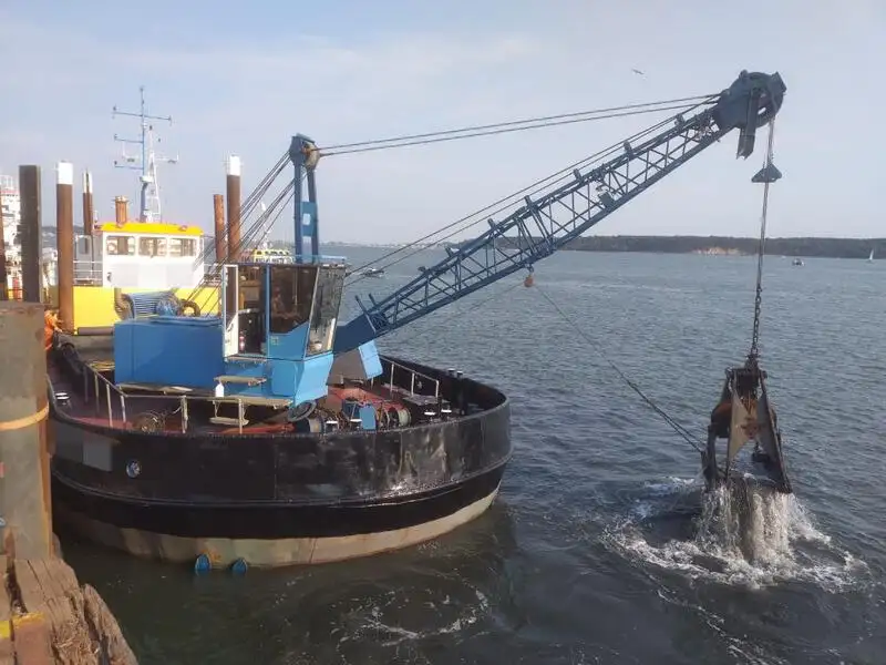 Baggeraarschip te koop