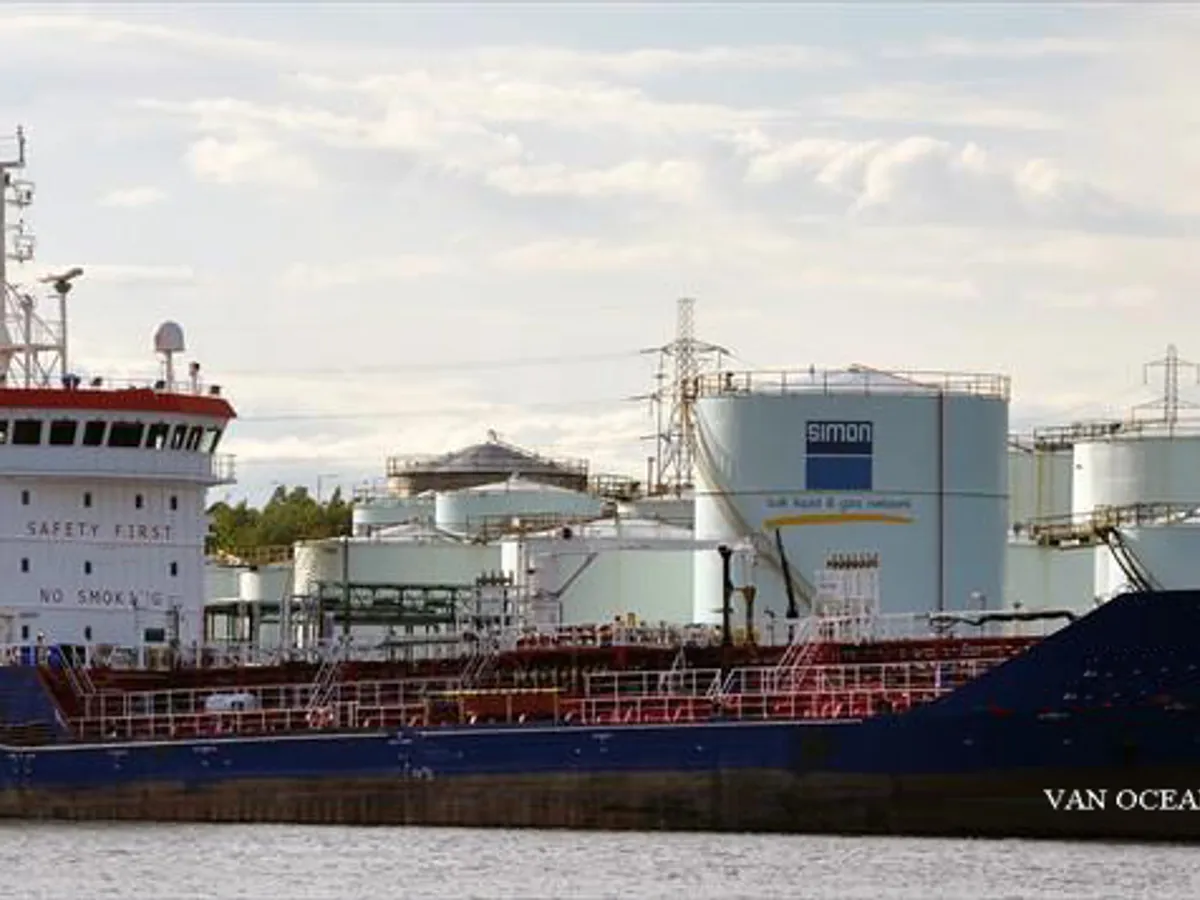 Olie-/chemikaliëntanker te koop