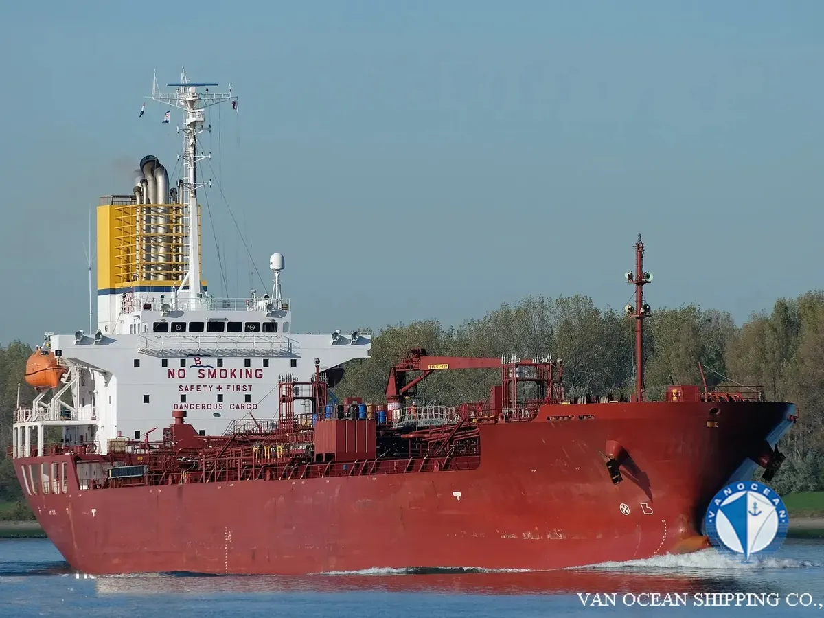 Olie-/chemikaliëntanker te koop