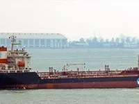 Olie-/chemikaliëntanker te koop