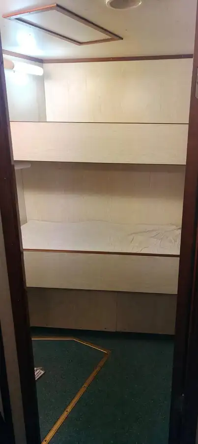 Bevoorradingsschip te koop